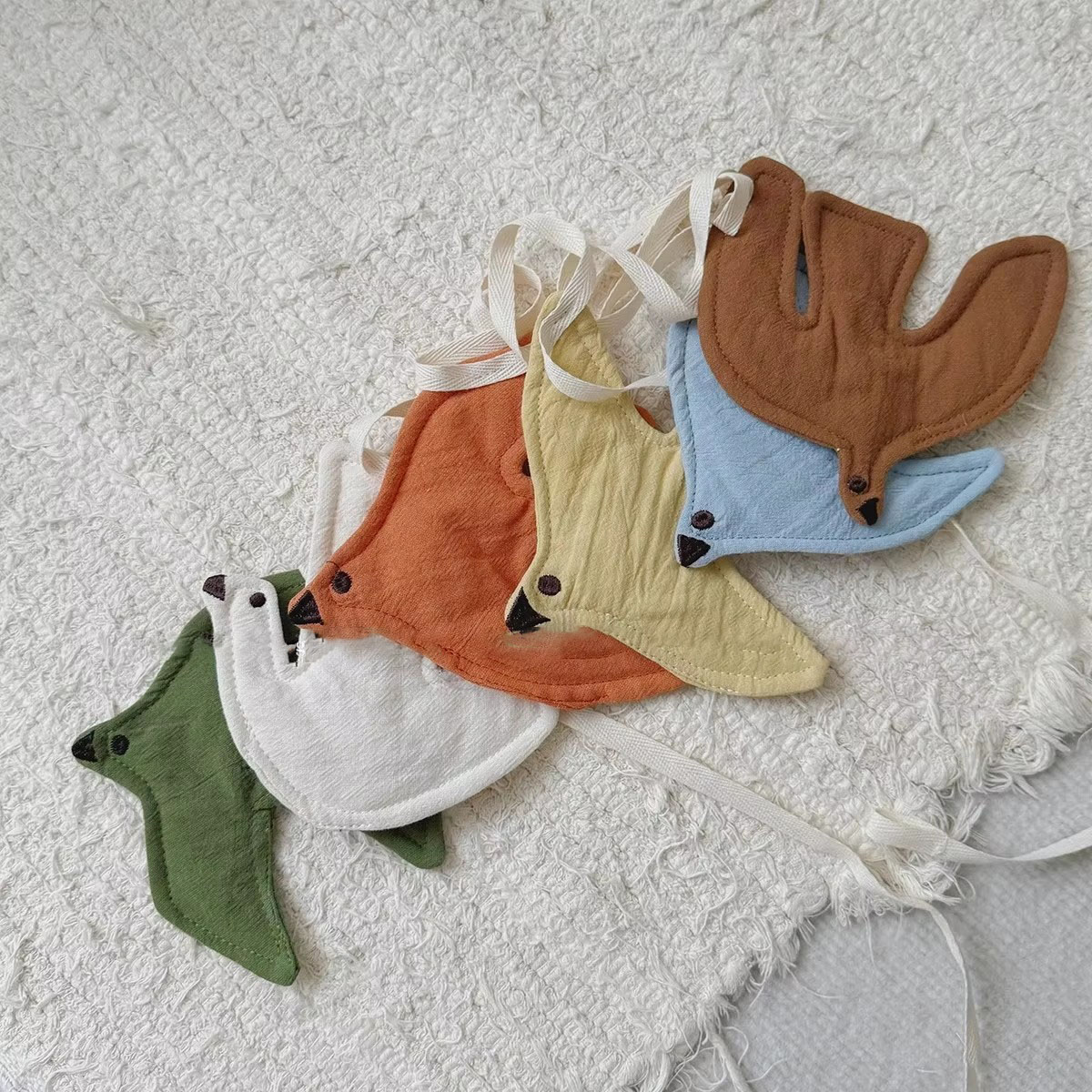 Guirlande de drapeaux en tissu - Baby Nursery Ideas avis et prix